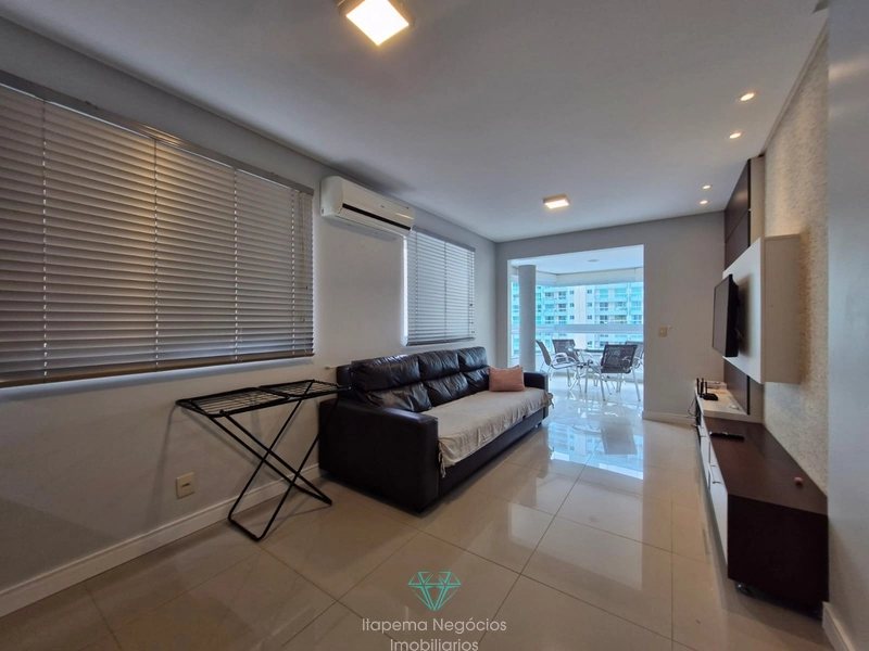 Apartamento quadra mar em Itapema.: 9ª foto da galeria de imagens do imóvel
