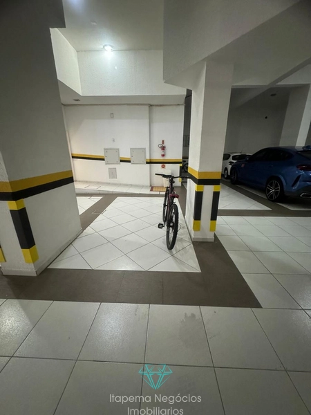 Quadra do mar, com 3 Suítes e 3 Vagas, Mobiliado.: 37ª foto da galeria de imagens do imóvel