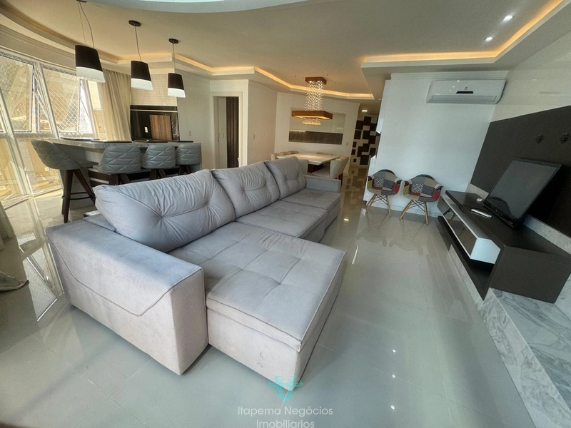 Quadra do mar, com 3 Suítes e 3 Vagas, Mobiliado.: 2ª foto da galeria de imagens do imóvel