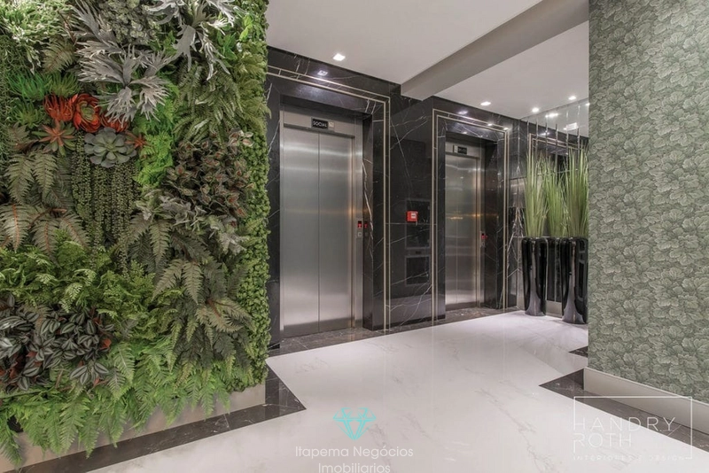 APARTAMENTO EM MEIA PRAIA ITAPEMA - 4 SUÍTES, 5 VAGAS - MOBILIADO.: 5ª foto da galeria de imagens do imóvel