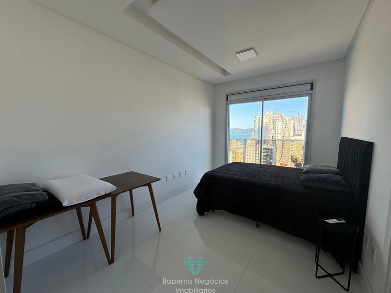 APARTAMENTO EM MEIA PRAIA ITAPEMA - 4 SUÍTES, 5 VAGAS - MOBILIADO.: 15ª foto da galeria de imagens do imóvel