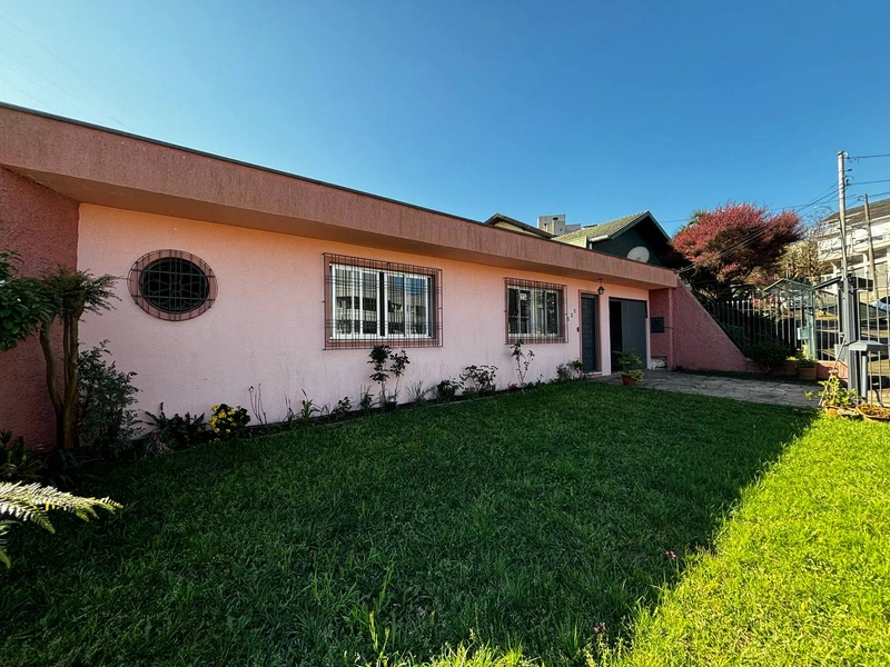 Casa 3 dormitórios no Jardim América: 1ª foto da galeria de imagens do imóvel