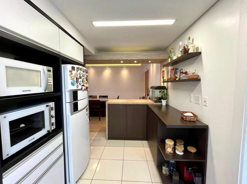 Apartamento mobiliado com 2 dormitórios no Universitário: 2ª foto da galeria de imagens do imóvel