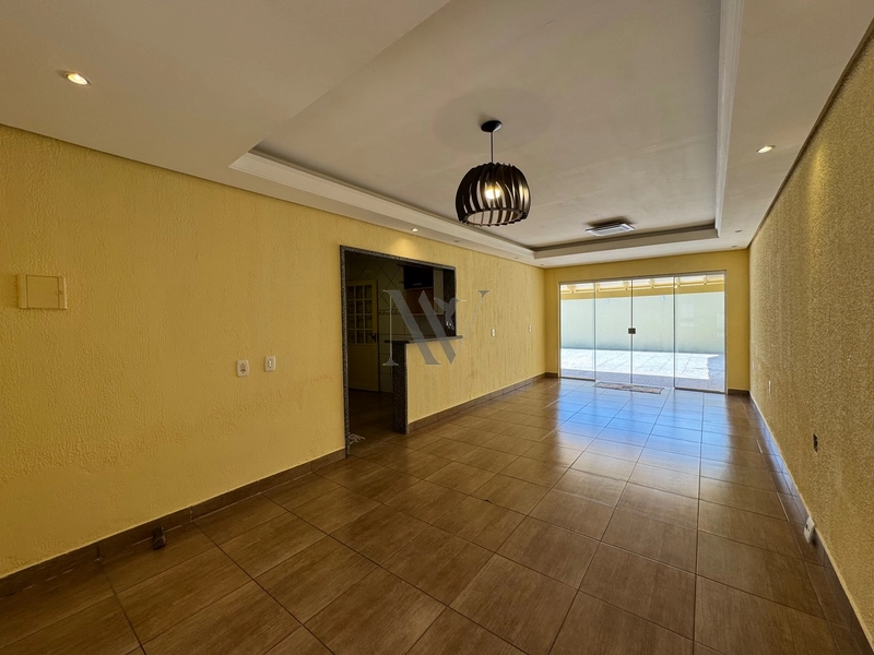 Casa 3 Dormitórios À Venda no Bairro Bom Sucesso: 7ª foto da galeria de imagens do imóvel