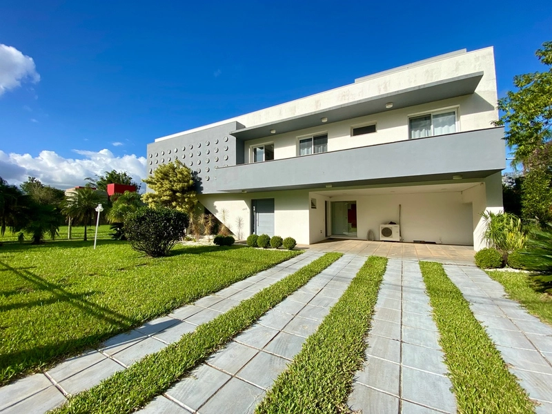 Casa 4 Suítes Mobiliada à Venda no Condomínio Paragem dos Verdes Campo