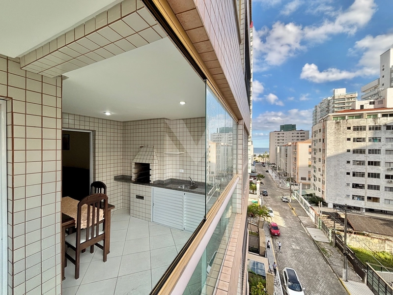 Apartamento Mobiliado, 2 dormitórios há 180m da Praia na Aviação