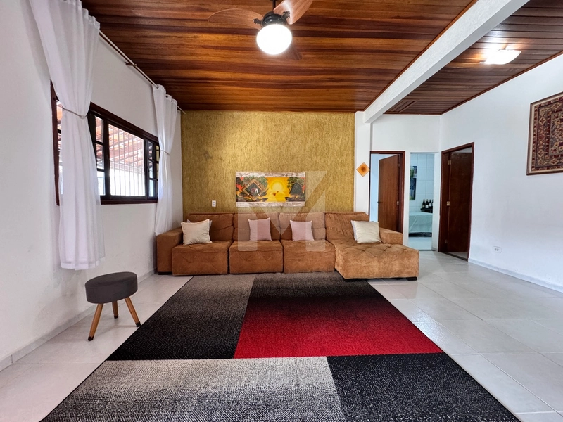 Casa isolada - 2 Dormitórios próximo à praia: 3ª foto da galeria de imagens do imóvel