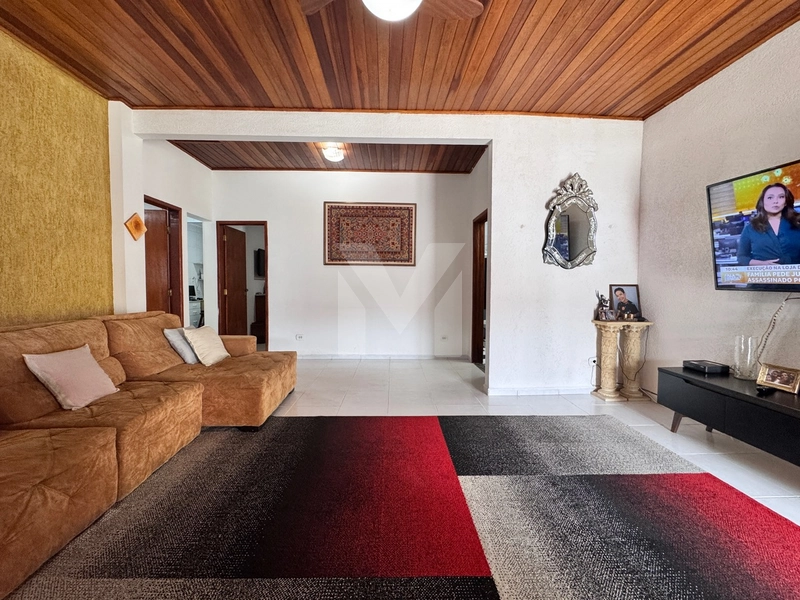 Casa isolada - 2 Dormitórios próximo à praia: 2ª foto da galeria de imagens do imóvel