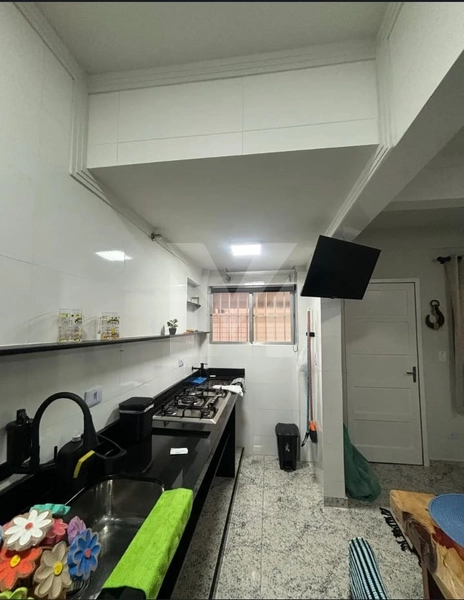 KITNET PORTEIRA FECHADA A 50 METROS DA PRAIA NA Guilhermina: 3ª foto da galeria de imagens do imóvel