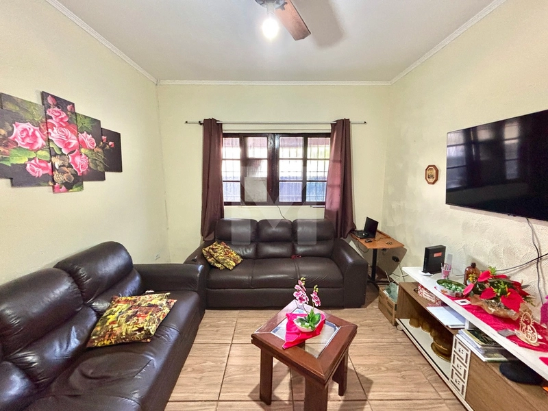 Há 4 quadras da praia, quintal e muito mais, olha essa Casa Isolada !: 3ª foto da galeria de imagens do imóvel