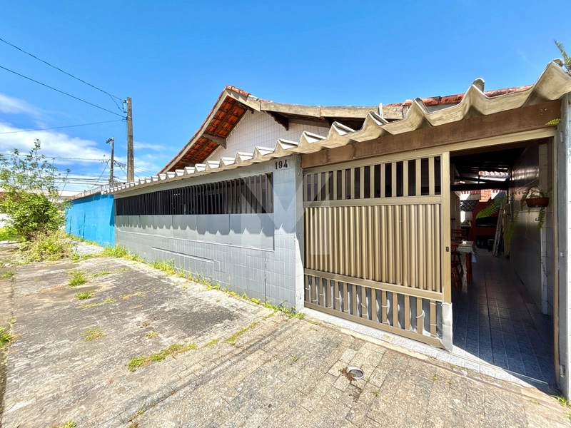 Há 4 quadras da praia, quintal e muito mais, olha essa Casa Isolada !: 27ª foto da galeria de imagens do imóvel