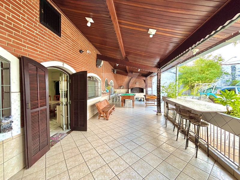 Piscina, quintal e 5 vagas de garagem, Casa com 2 dormitórios !: 13ª foto da galeria de imagens do imóvel