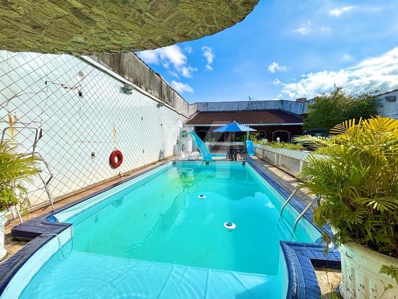 Piscina, quintal e 5 vagas de garagem, Casa com 2 dormitórios !: 5ª foto da galeria de imagens do imóvel