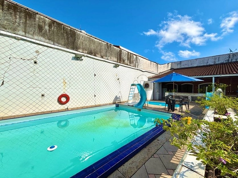 Piscina, quintal e 5 vagas de garagem, Casa com 2 dormitórios !: 6ª foto da galeria de imagens do imóvel