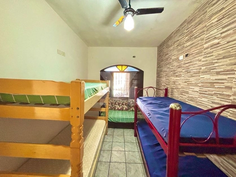 Piscina, quintal e 5 vagas de garagem, Casa com 2 dormitórios !: 22ª foto da galeria de imagens do imóvel