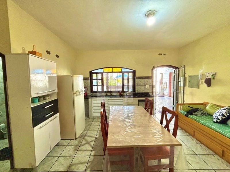 Piscina, quintal e 5 vagas de garagem, Casa com 2 dormitórios !: 15ª foto da galeria de imagens do imóvel