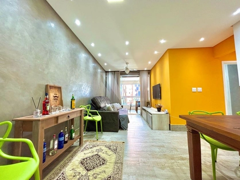 Há 200m Do Mar, Mobiliado, 2 Suítes na melhor região, Canto do Forte: 2ª foto da galeria de imagens do imóvel