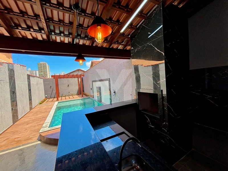 More perto da praia com piscina e 5 vagas — essa casa é raridade !: 12ª foto da galeria de imagens do imóvel