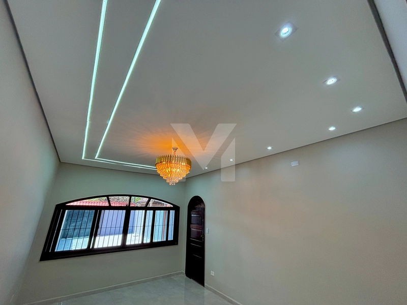 More perto da praia com piscina e 5 vagas — essa casa é raridade !: 24ª foto da galeria de imagens do imóvel