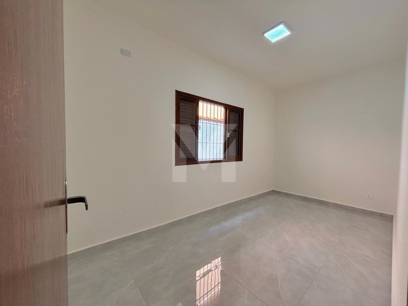 More perto da praia com piscina e 5 vagas — essa casa é raridade !: 35ª foto da galeria de imagens do imóvel