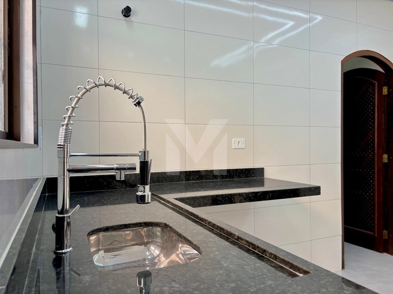 More perto da praia com piscina e 5 vagas — essa casa é raridade !: 30ª foto da galeria de imagens do imóvel