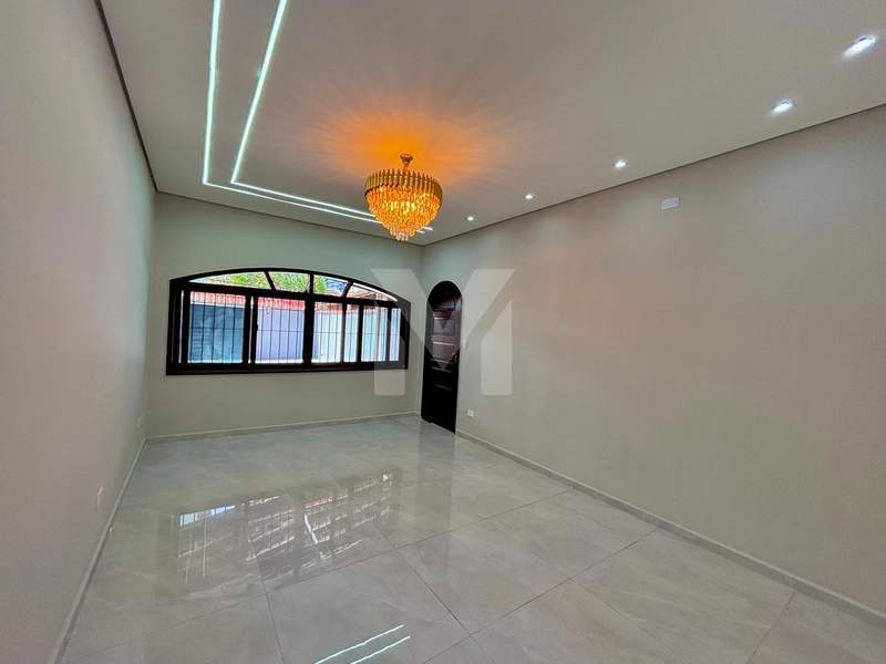 More perto da praia com piscina e 5 vagas — essa casa é raridade !: 22ª foto da galeria de imagens do imóvel