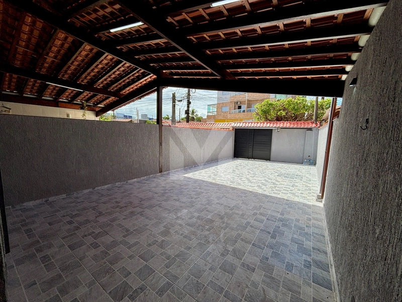 More perto da praia com piscina e 5 vagas — essa casa é raridade !: 16ª foto da galeria de imagens do imóvel