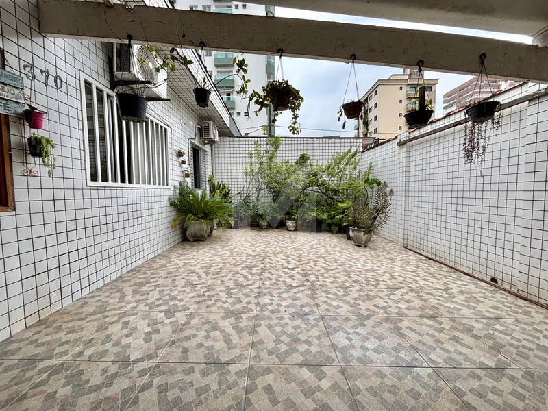 Casa perto da Praia, espaço gourmet, closset e quintal - Guilhermina