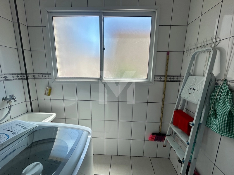 Apartamento localizado no bairro Guilhermina, em Praia Grande: 3ª foto da galeria de imagens do imóvel