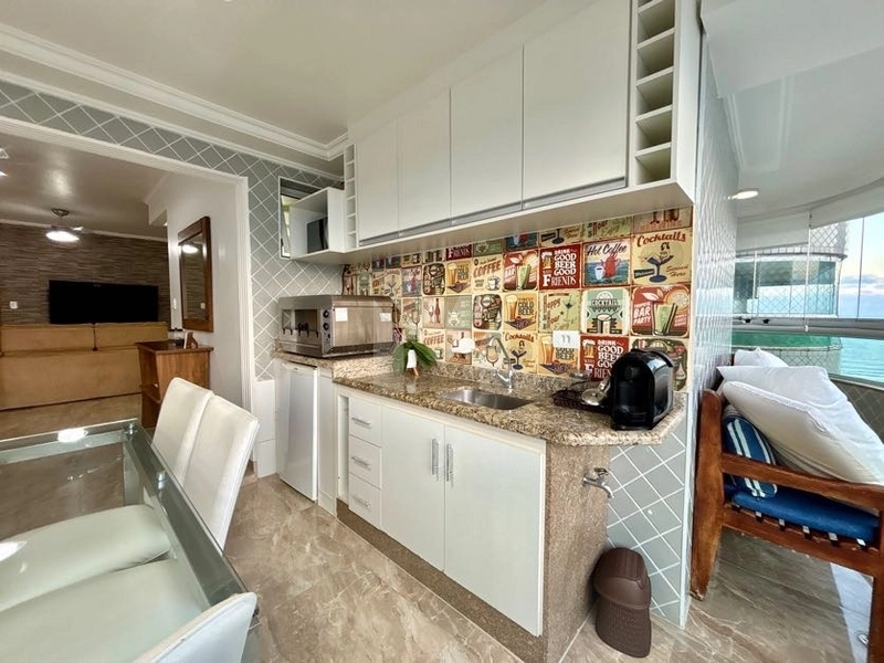 Ultimo andar, vista definitiva, apartamento com 2 Dorm próximo á Praia: 5ª foto da galeria de imagens do imóvel