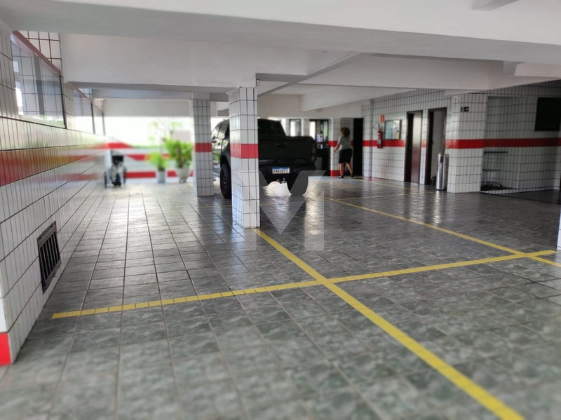 Prédio com portaria 24h: 8ª foto da galeria de imagens do imóvel