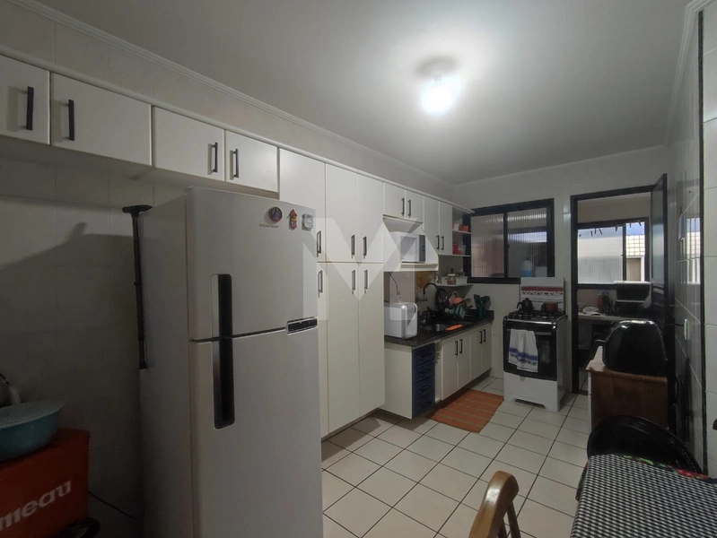 Prédio com portaria 24h: 11ª foto da galeria de imagens do imóvel