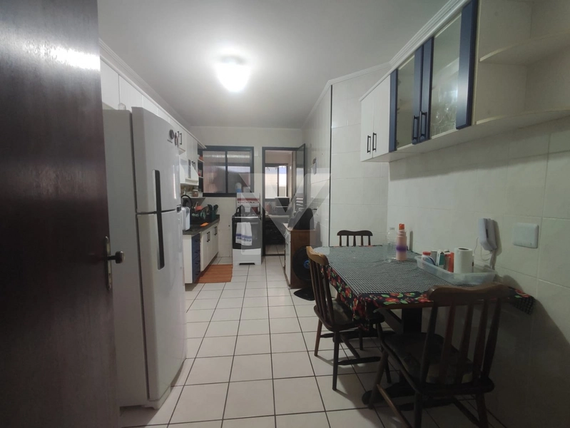 Prédio com portaria 24h: 18ª foto da galeria de imagens do imóvel