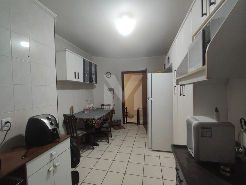 Prédio com portaria 24h: 21ª foto da galeria de imagens do imóvel