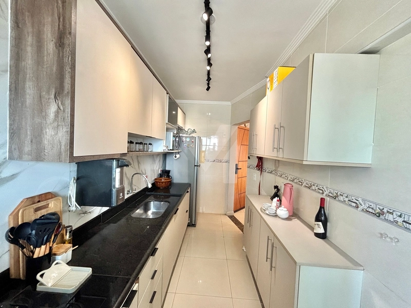 Andar alto e vista livre, esse apartamento há 300m da praia é pra você: 8ª foto da galeria de imagens do imóvel