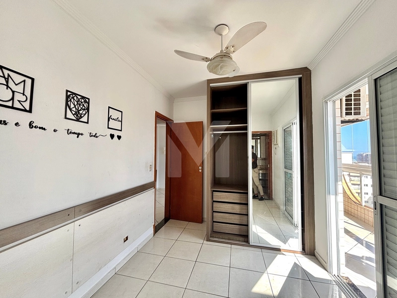 Andar alto e vista livre, esse apartamento há 300m da praia é pra você: 9ª foto da galeria de imagens do imóvel
