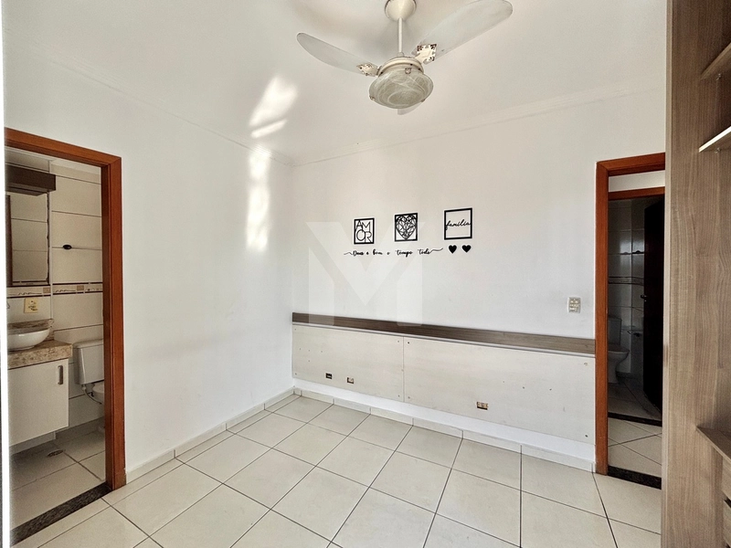 Andar alto e vista livre, esse apartamento há 300m da praia é pra você: 10ª foto da galeria de imagens do imóvel