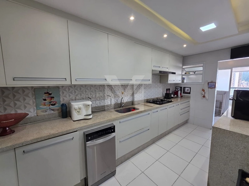 Apartamento 4 suítes, 3 vagas de garagem no Bairro Guilhermina: 11ª foto da galeria de imagens do imóvel