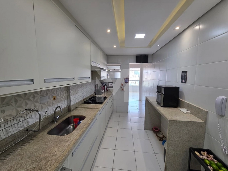 Apartamento 4 suítes, 3 vagas de garagem no Bairro Guilhermina: 9ª foto da galeria de imagens do imóvel