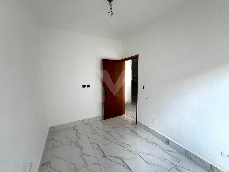 Casa Térrea com quintal amplo no Jardim Melvi - Praia Grande!: 7ª foto da galeria de imagens do imóvel