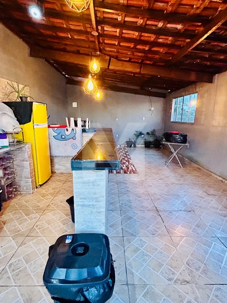 CASA AMPLA COM 171 M² A APENAS 780 METROS DA PRAIA: 3ª foto da galeria de imagens do imóvel