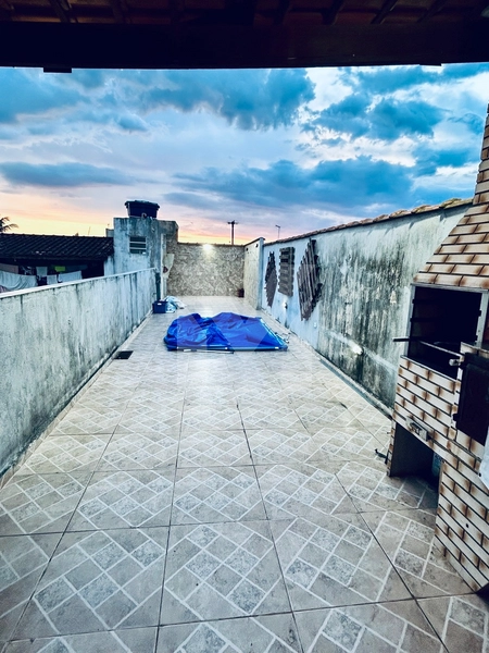CASA AMPLA COM 171 M² A APENAS 780 METROS DA PRAIA: 5ª foto da galeria de imagens do imóvel