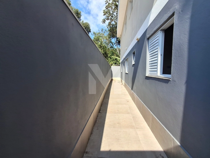 Casa de condomínio 2 dormitórios com quintal individual no Tude Bastos: 5ª foto da galeria de imagens do imóvel