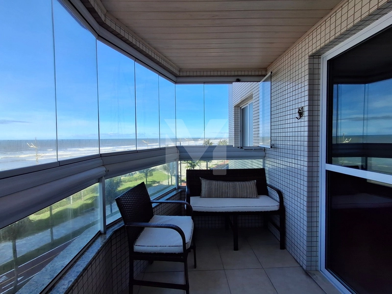Apartamento 3 dormitórios frente total para o mar por R$ 750 mil: 3ª foto da galeria de imagens do imóvel