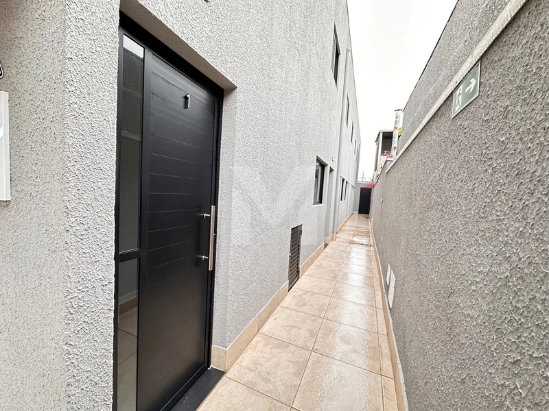 Excelente sobrado em condomínio no bairro Tude Bastos!: 3ª foto da galeria de imagens do imóvel