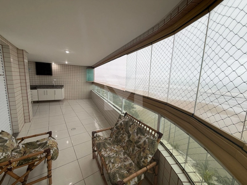Apartamento frente mar com 3 suítes com 130m .: 1ª foto da galeria de imagens do imóvel