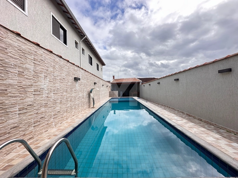 Casa em condomínio com área de lazer (Piscina e área gourmet).: 1ª foto da galeria de imagens do imóvel