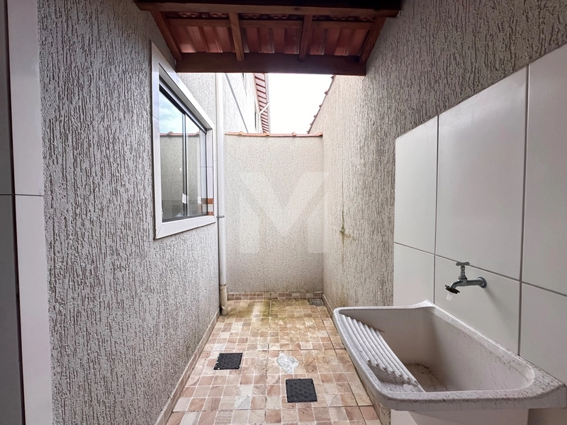 Casa em condomínio com área de lazer (Piscina e área gourmet).: 13ª foto da galeria de imagens do imóvel