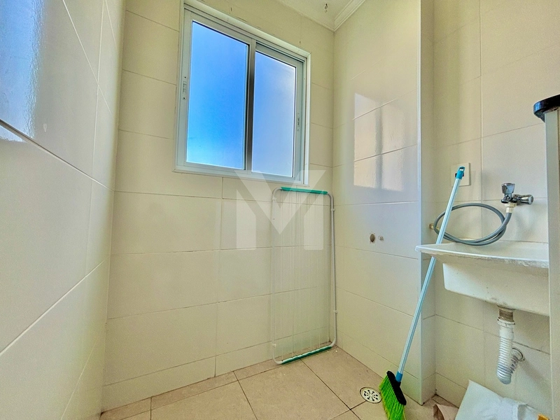 Apartamento grande próximo a feirinha do caiçara, há 2 quadras do Mar: 4ª foto da galeria de imagens do imóvel