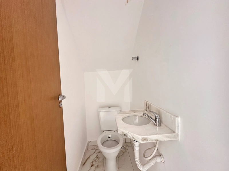 Sobrado em condomínio com lazer, piscina e churrasqueira.: 4ª foto da galeria de imagens do imóvel